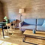 Eagle Bay - Waterfront Rorbu C *