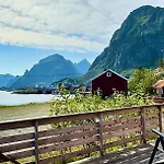 Chalet Eagle Bay - Waterfront Rorbu C *