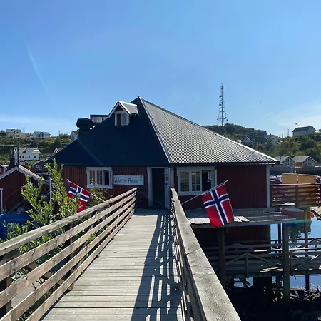 Eagle Bay - Waterfront Rorbu C Chalet *