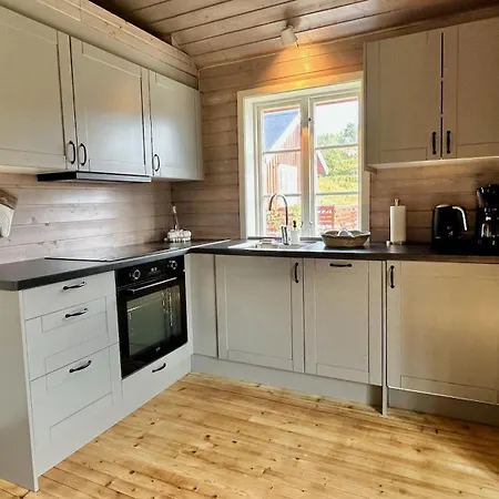 Eagle Bay - Waterfront Rorbu C Σαλέ *