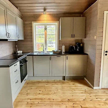 Eagle Bay - Waterfront Rorbu C